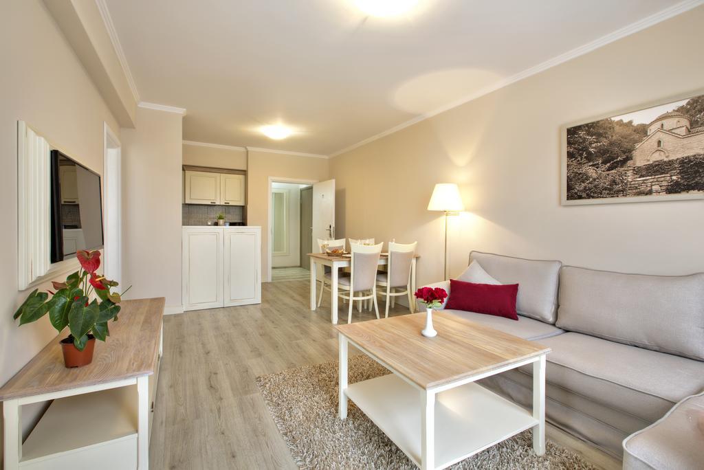 Private Apartments In White Rock Castle Balčik Pokoj fotografie